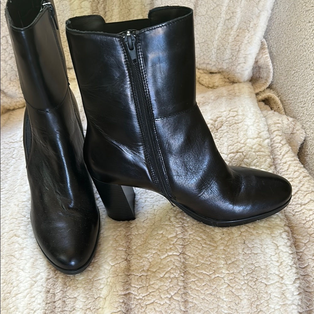 Rizzoli Black Heeled Boots Sleek Design - Picture 4 of 6